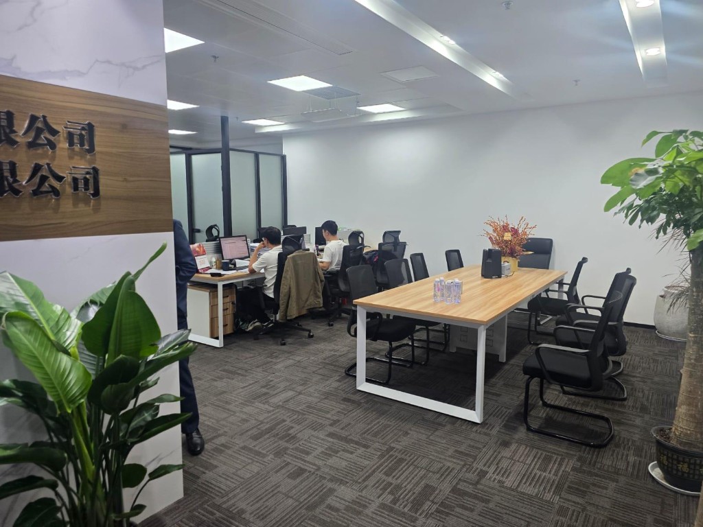 Clarusto Logistics Wuhan office workspace and meeting area